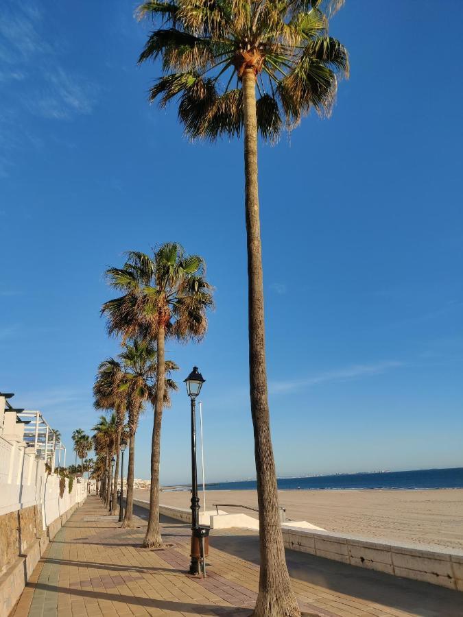 Ático Al Sol en primera línea de playa Apartamento Rota Exterior foto